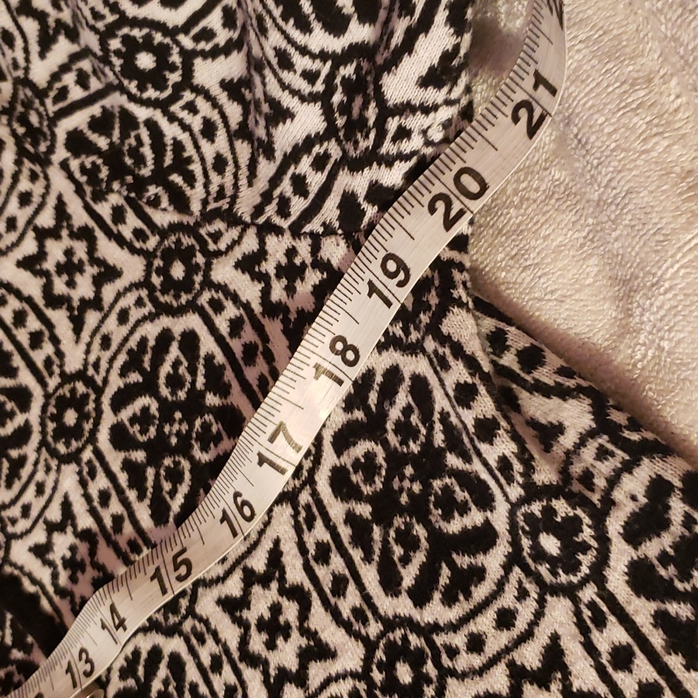 Ruby Rd. Patterned Sweater. Tie front. - Picture 5 of 6
